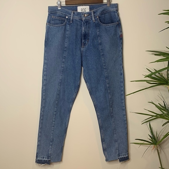 BDG + Urban Outfitters Dad Slim Tapered Fit Distressed Raw Step Hem Denim Jeans - Picture 1 of 17